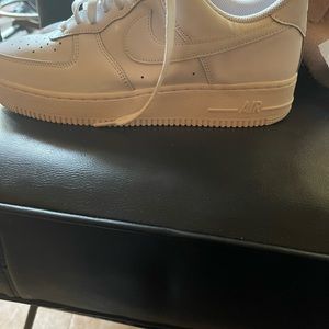 All white official AF1 size: 9.5 men